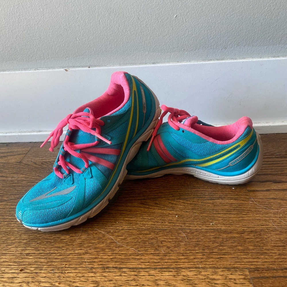 Brooks Pure Connect Women’s Running Shoes Teal & Pink size 8